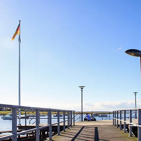 Moderne Ostsee-auszeit Mit Seeblick *