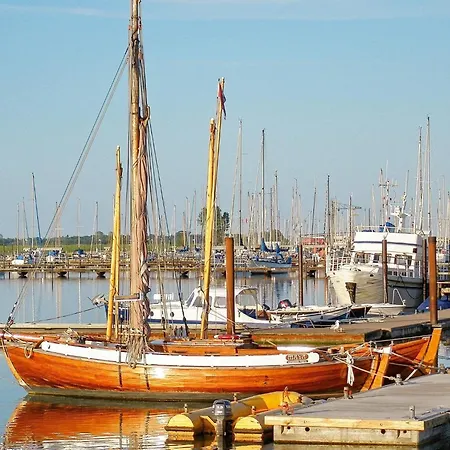 Moderne Ostsee-auszeit Mit Seeblick